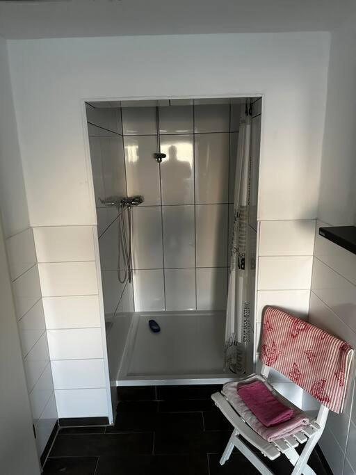 Zentrumsnahes Monteurszimmer แอร์ฟวร์ท ภายนอก รูปภาพ
